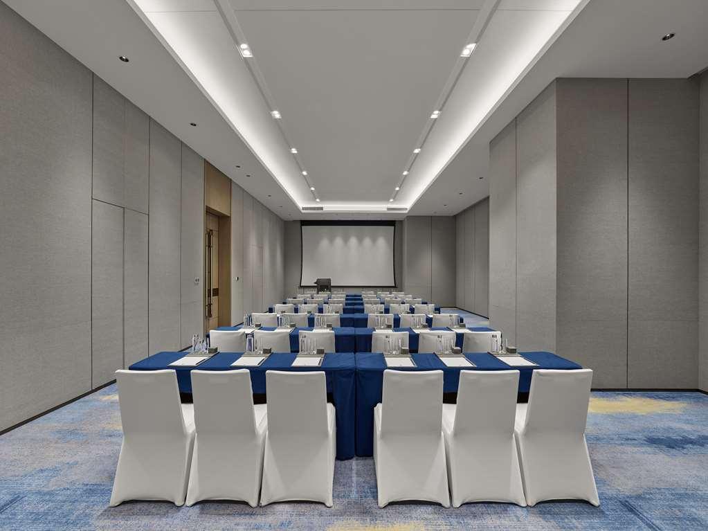 Doubletree By Hilton Chengdu Riverside Facilities photo